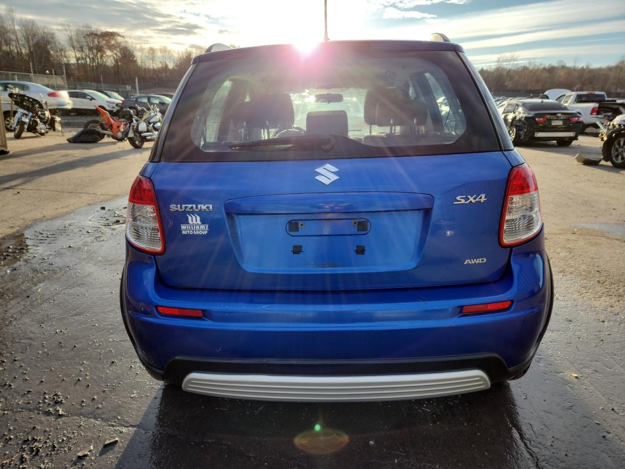 2012 SUZUKI SX4