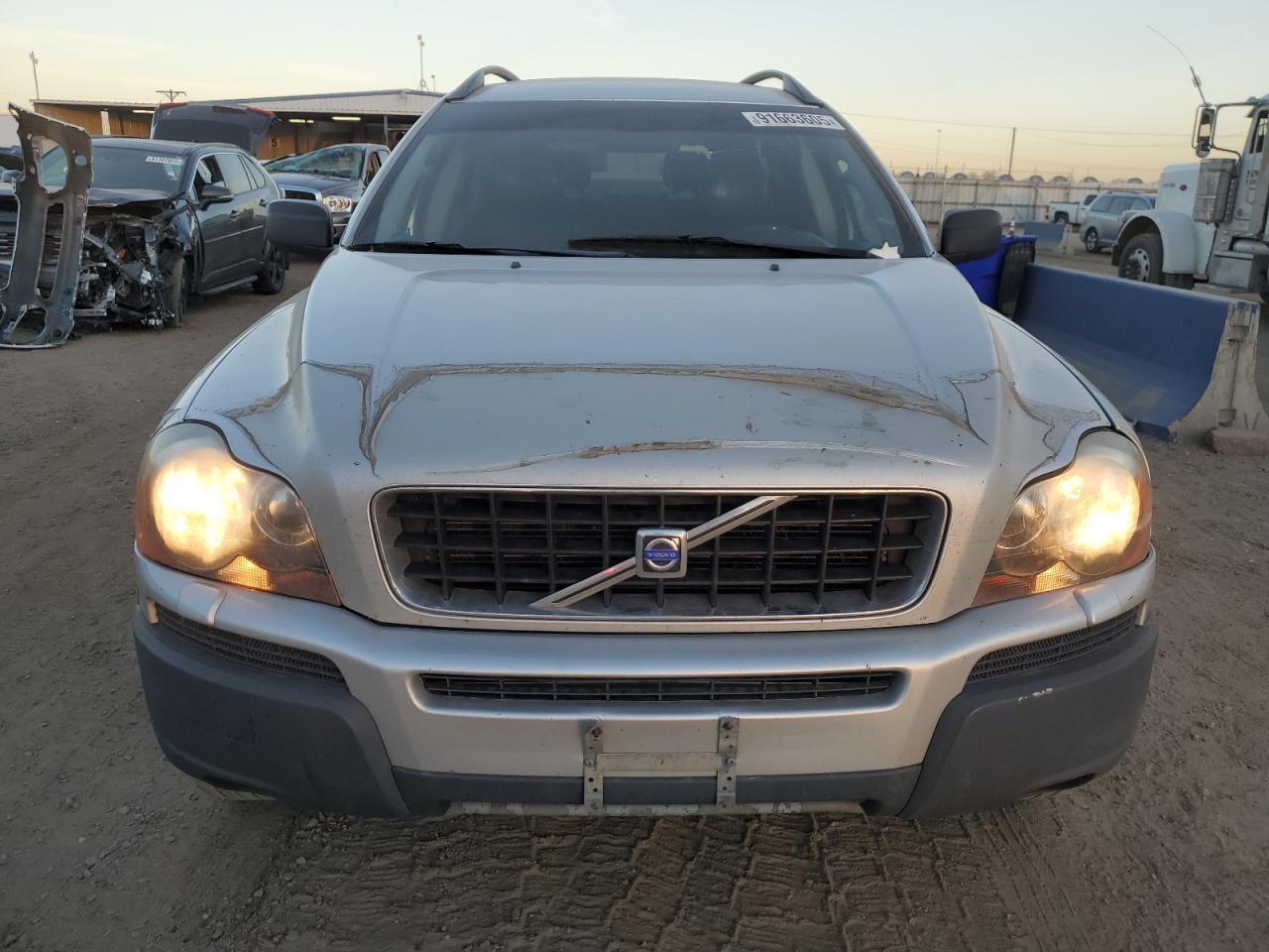 2004 VOLVO XC90