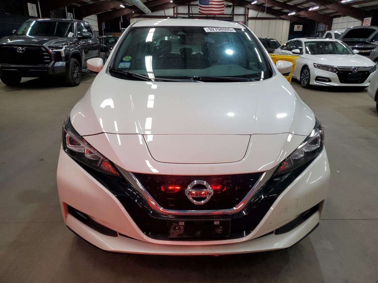 2022 NISSAN LEAF