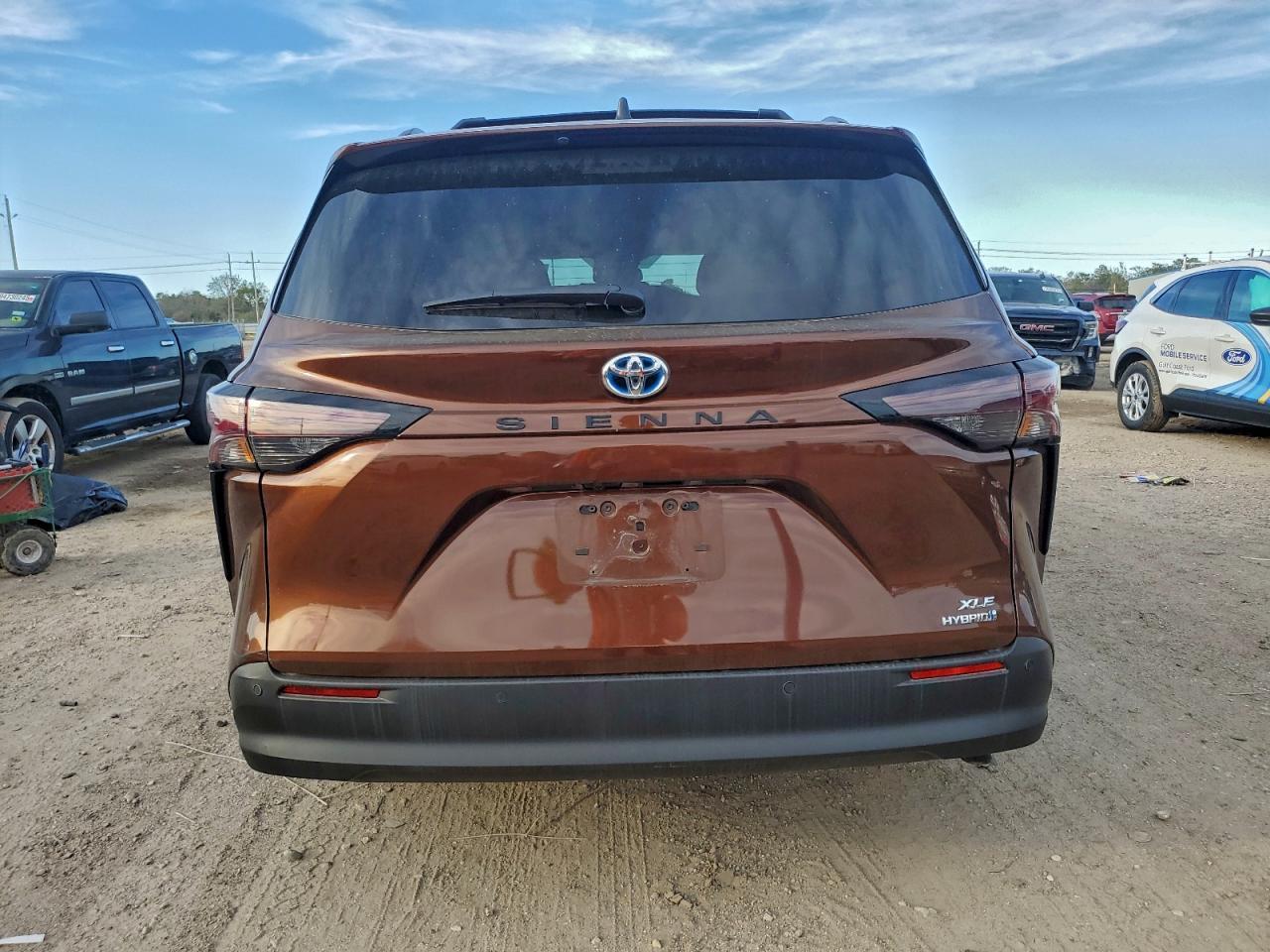 2023 TOYOTA SIENNA