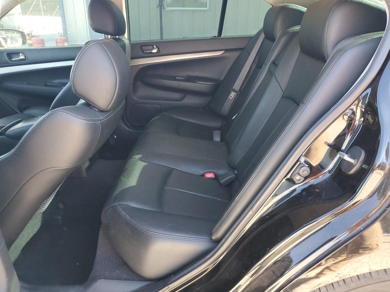 2013 INFINITI G37