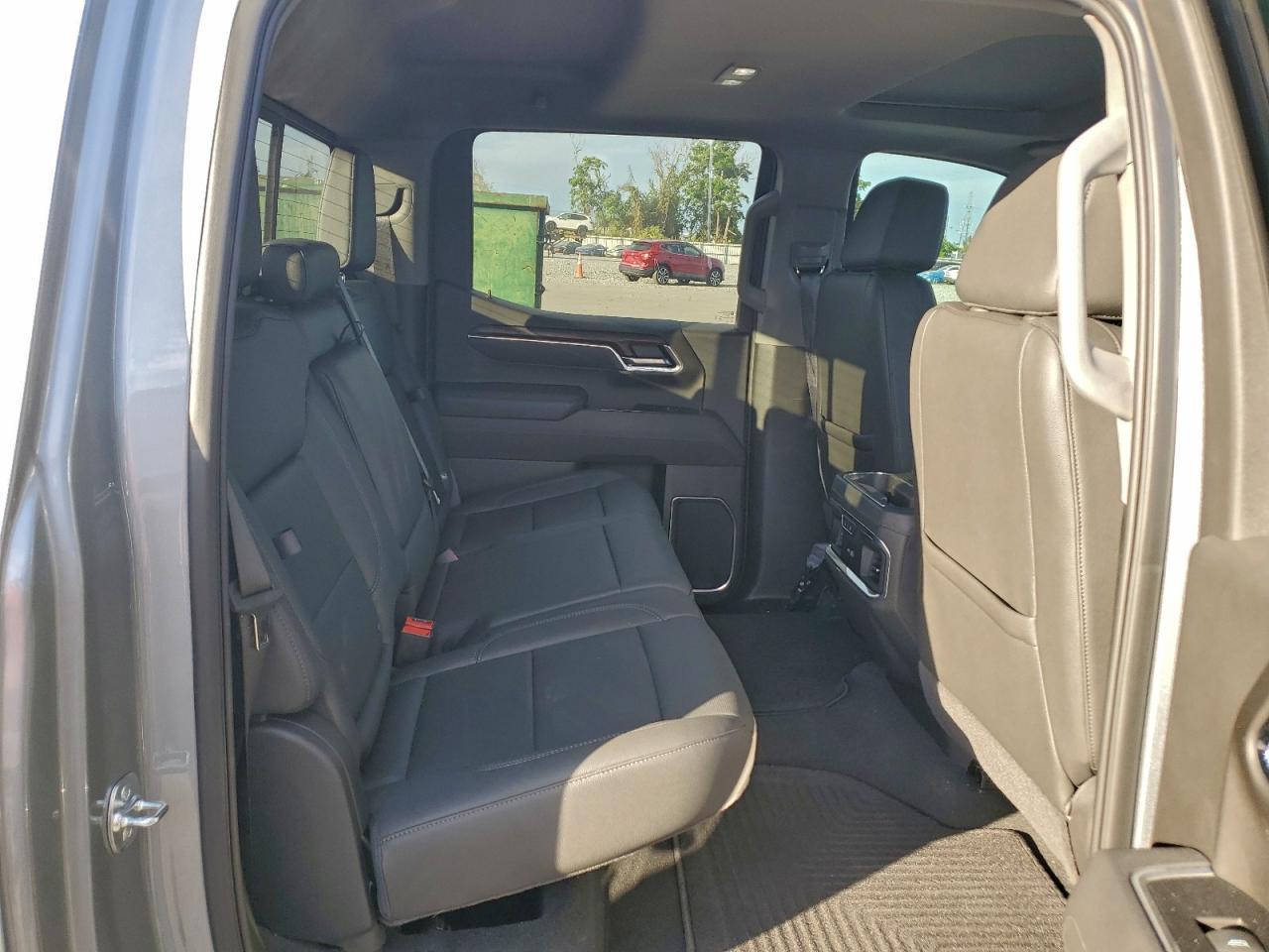 2025 GMC Sierra