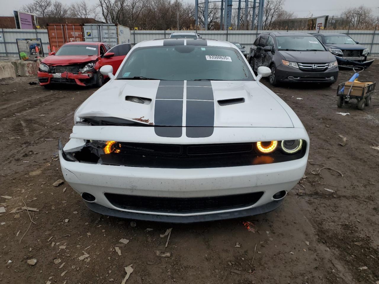 2016 DODGE Challenger