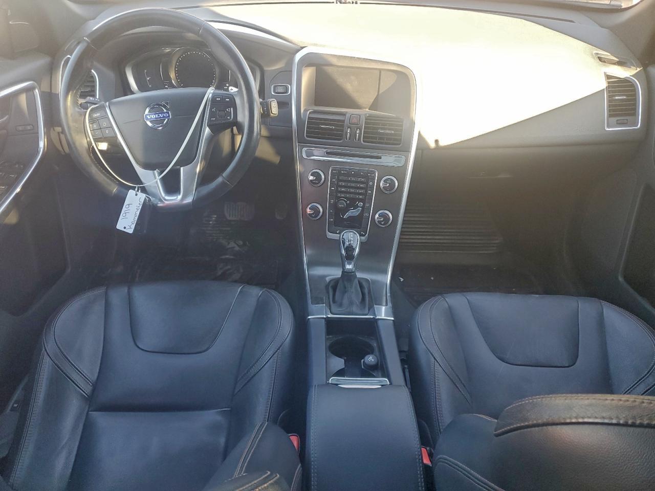 2015 VOLVO XC60