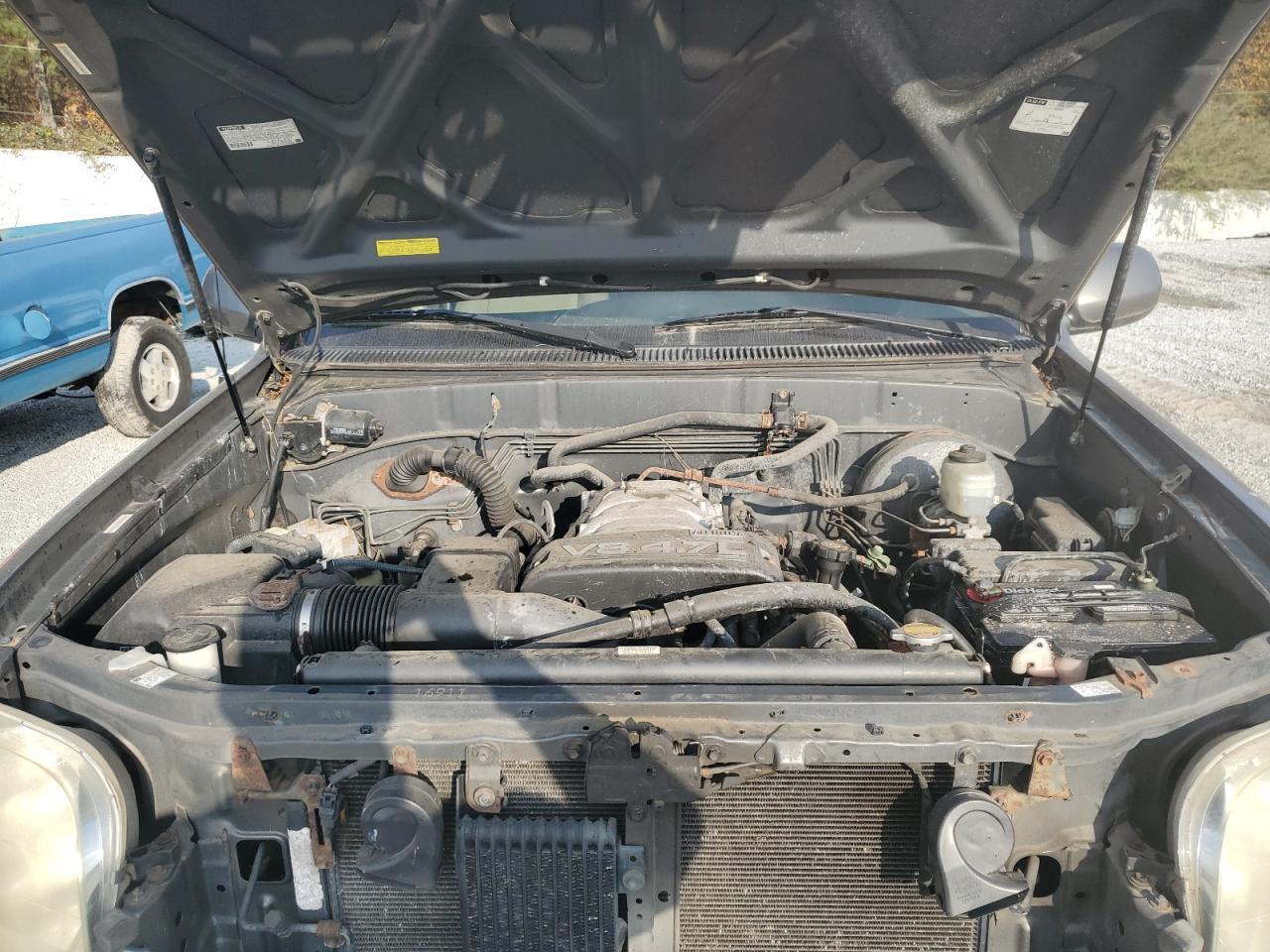 2004 TOYOTA TUNDRA