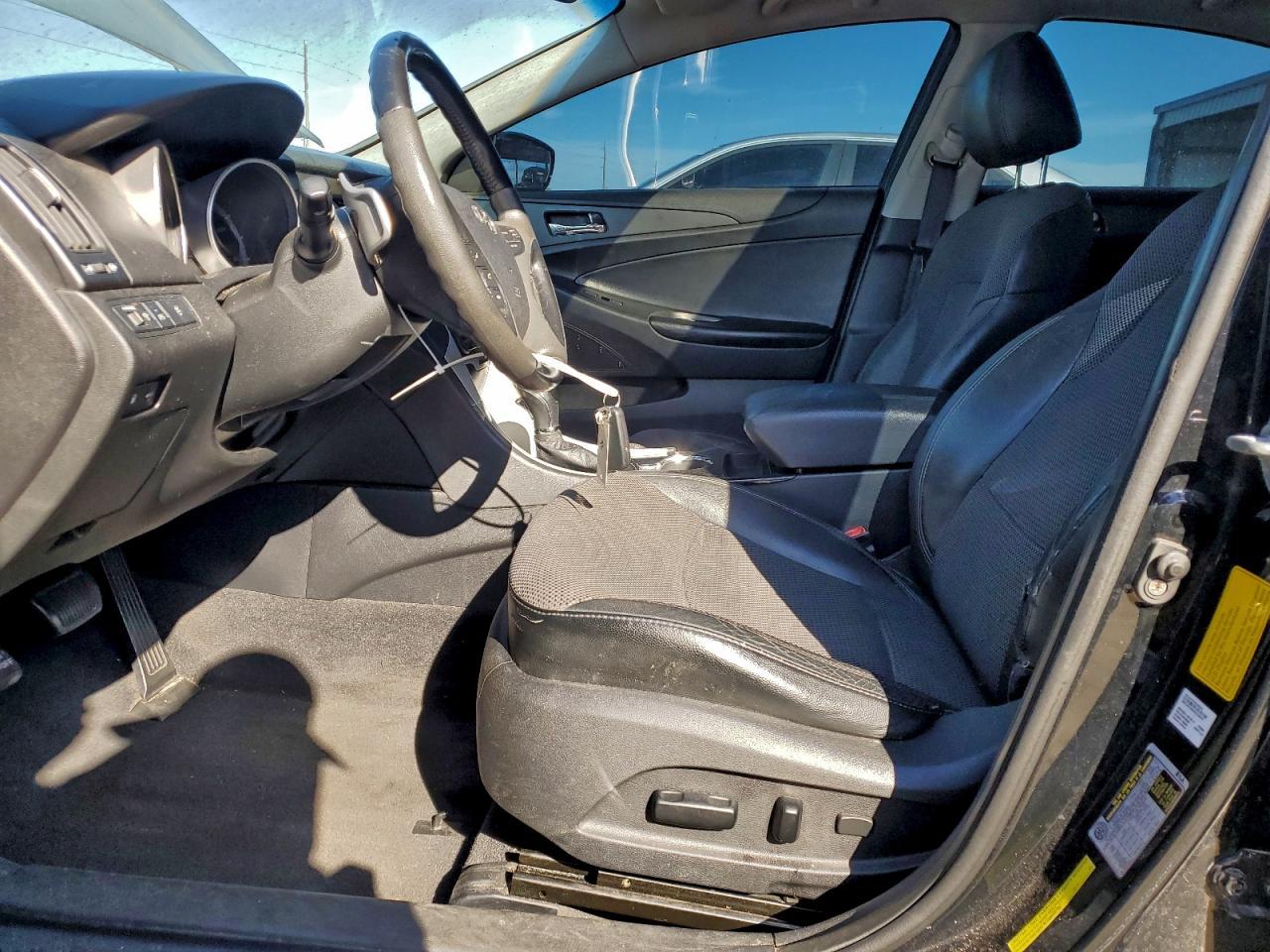 2011 HYUNDAI SONATA