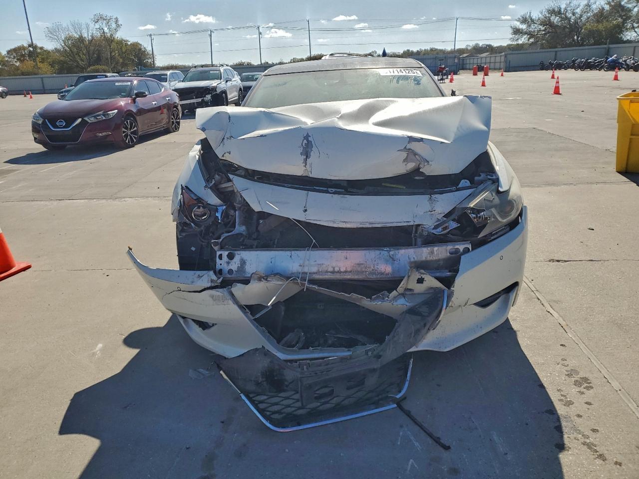 2016 NISSAN Maxima