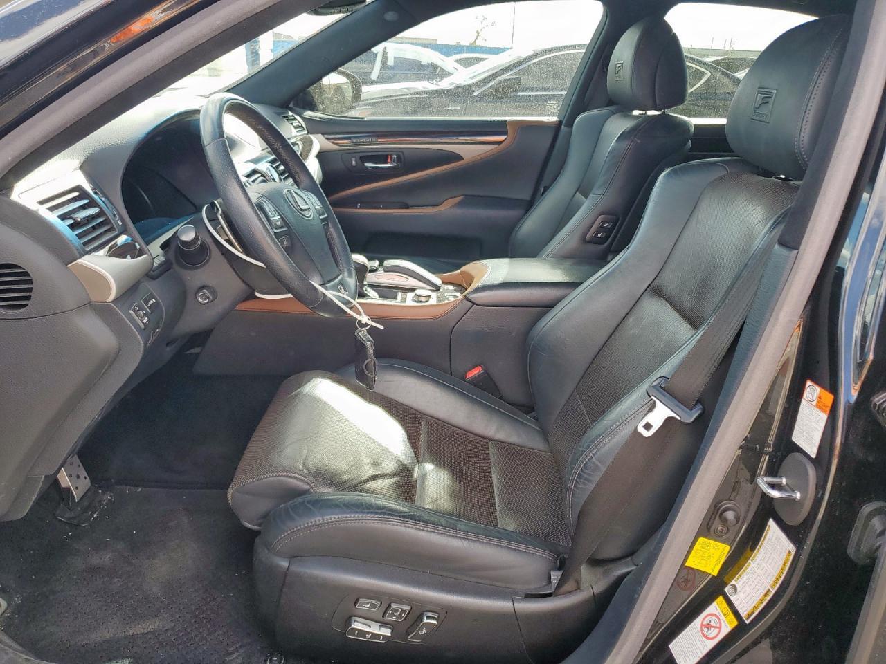 2017 LEXUS LS 460
