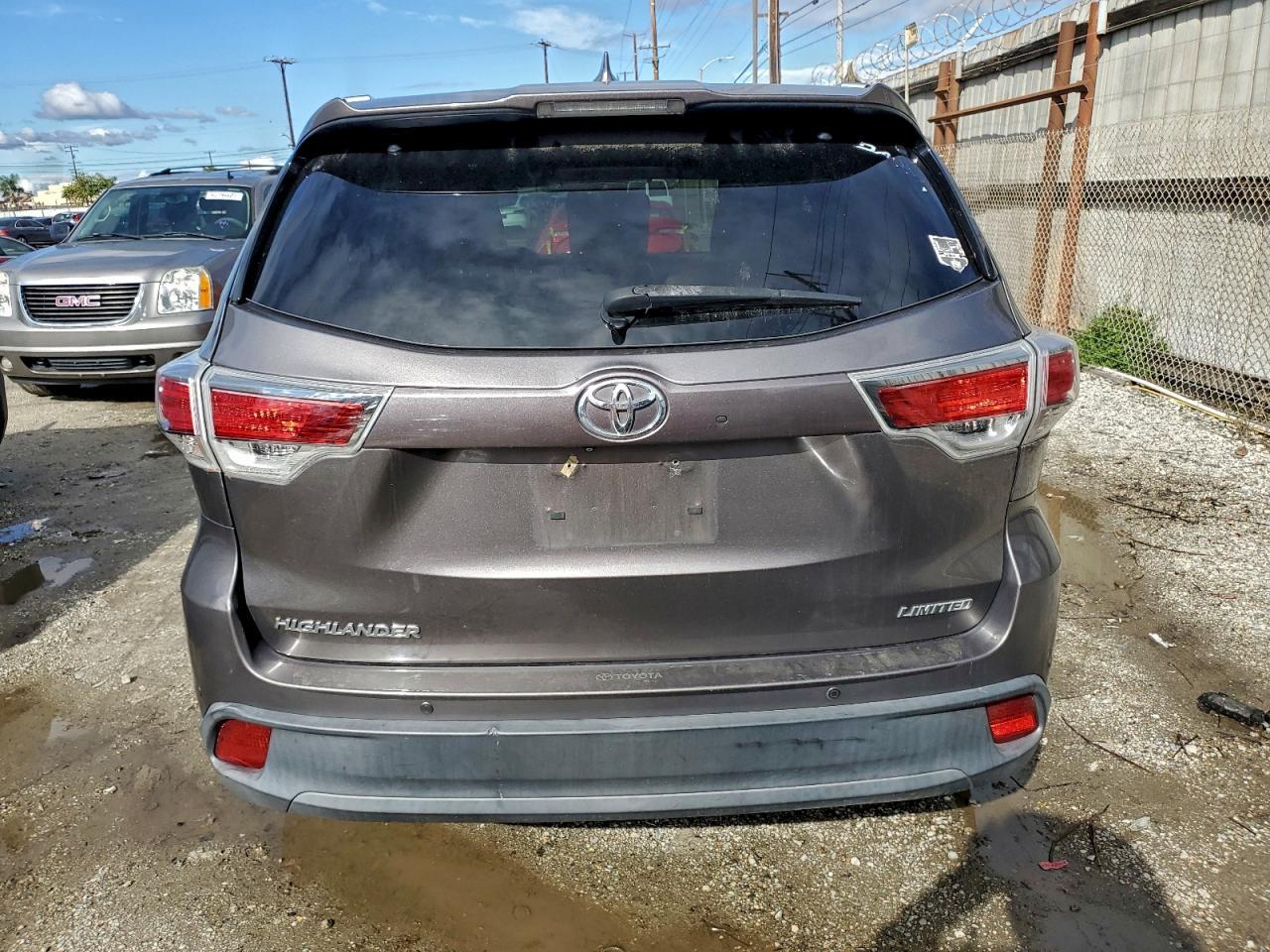 2014 TOYOTA HIGHLANDER