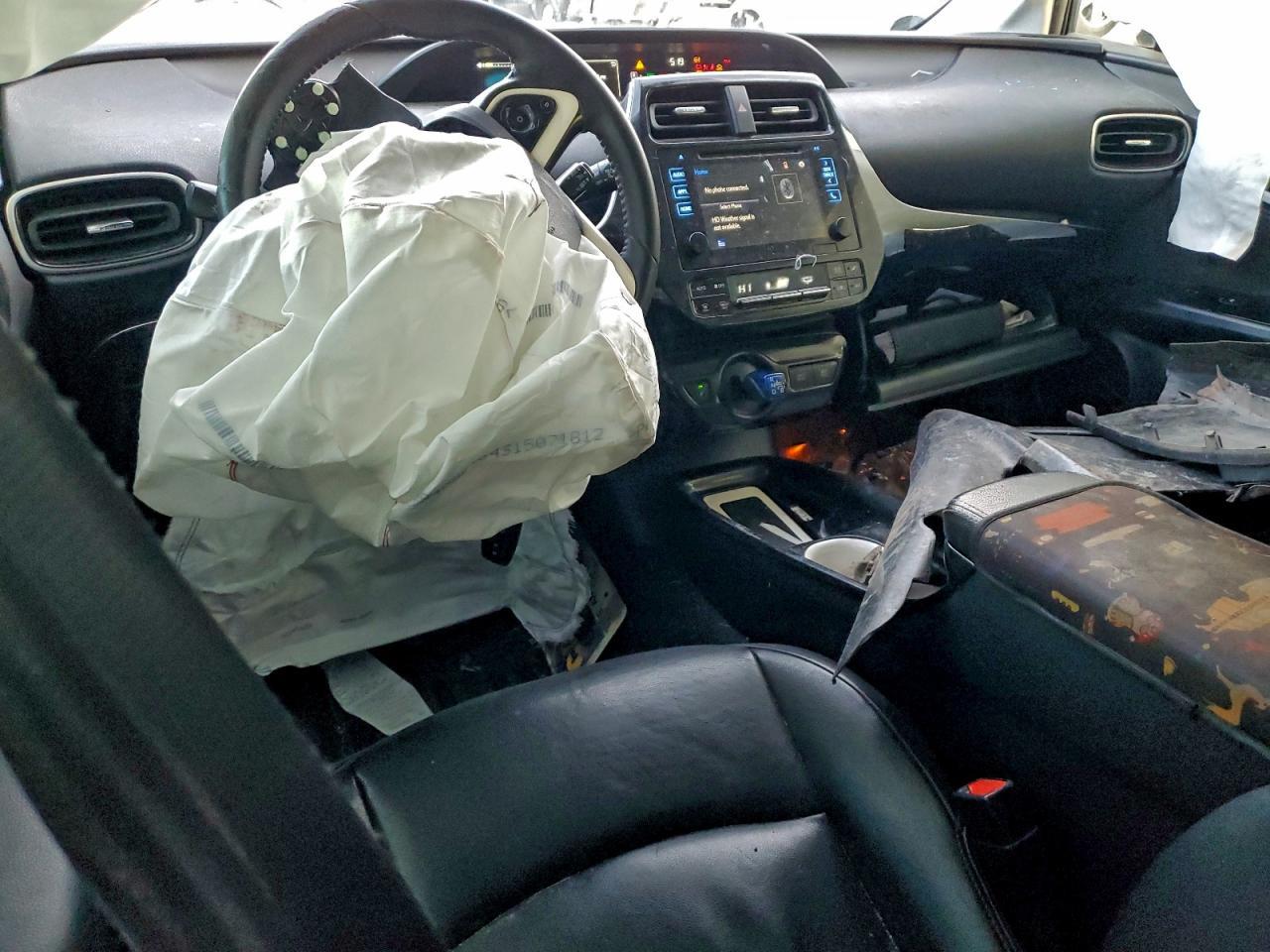 2016 TOYOTA PRIUS