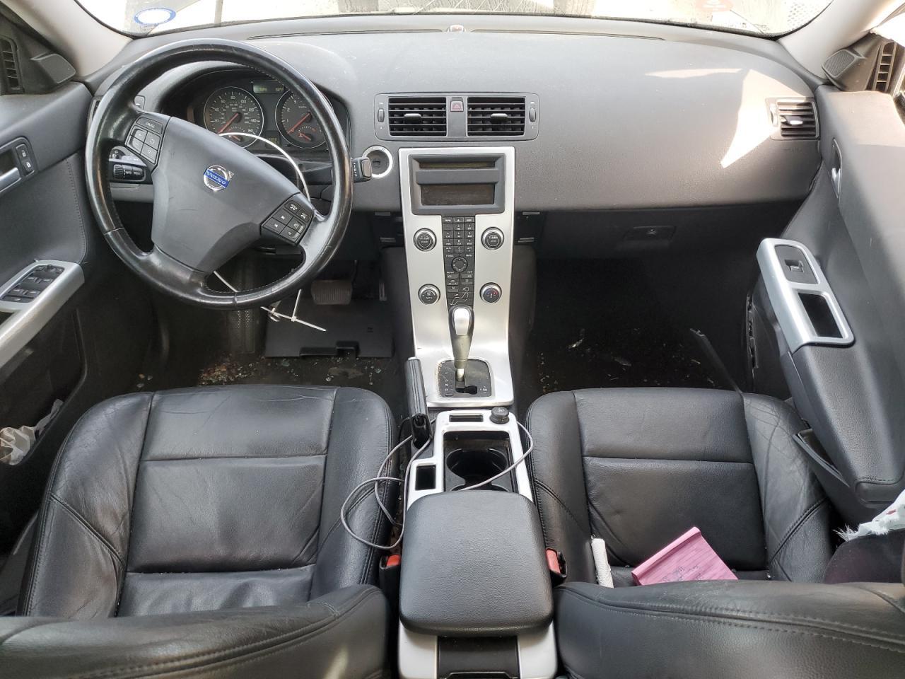 2010 VOLVO S40