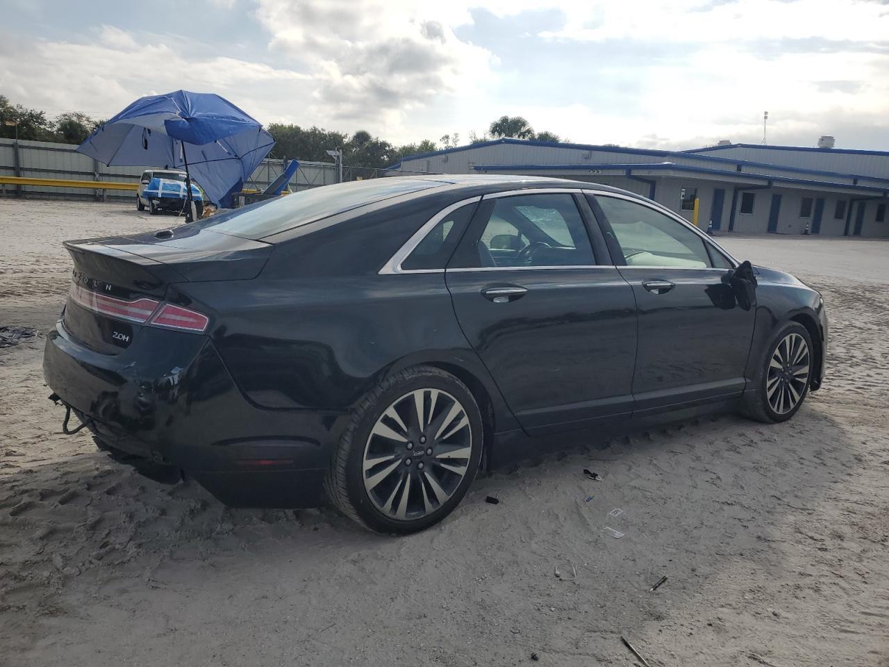 2017 LINCOLN MKZ