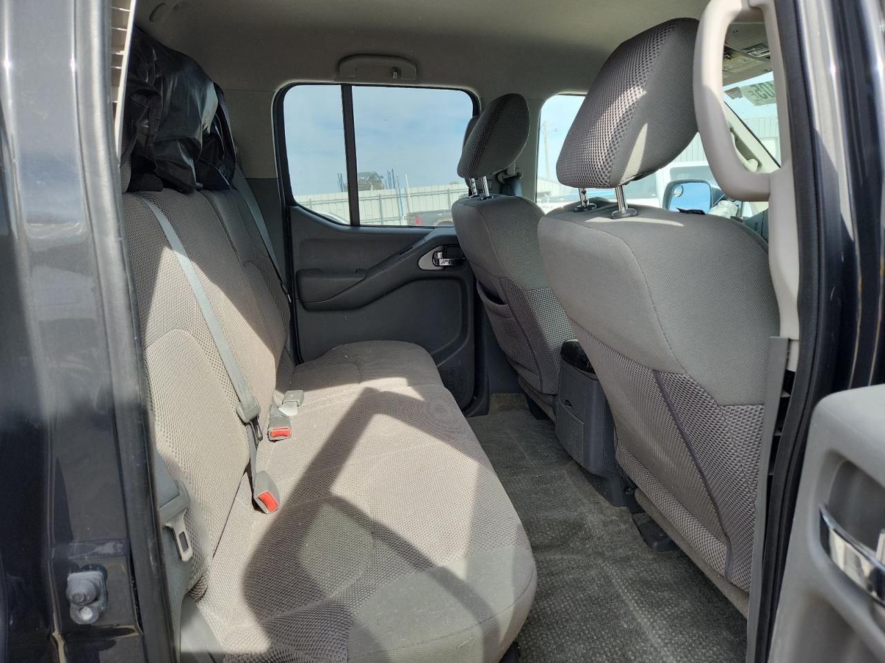 2015 NISSAN Frontier