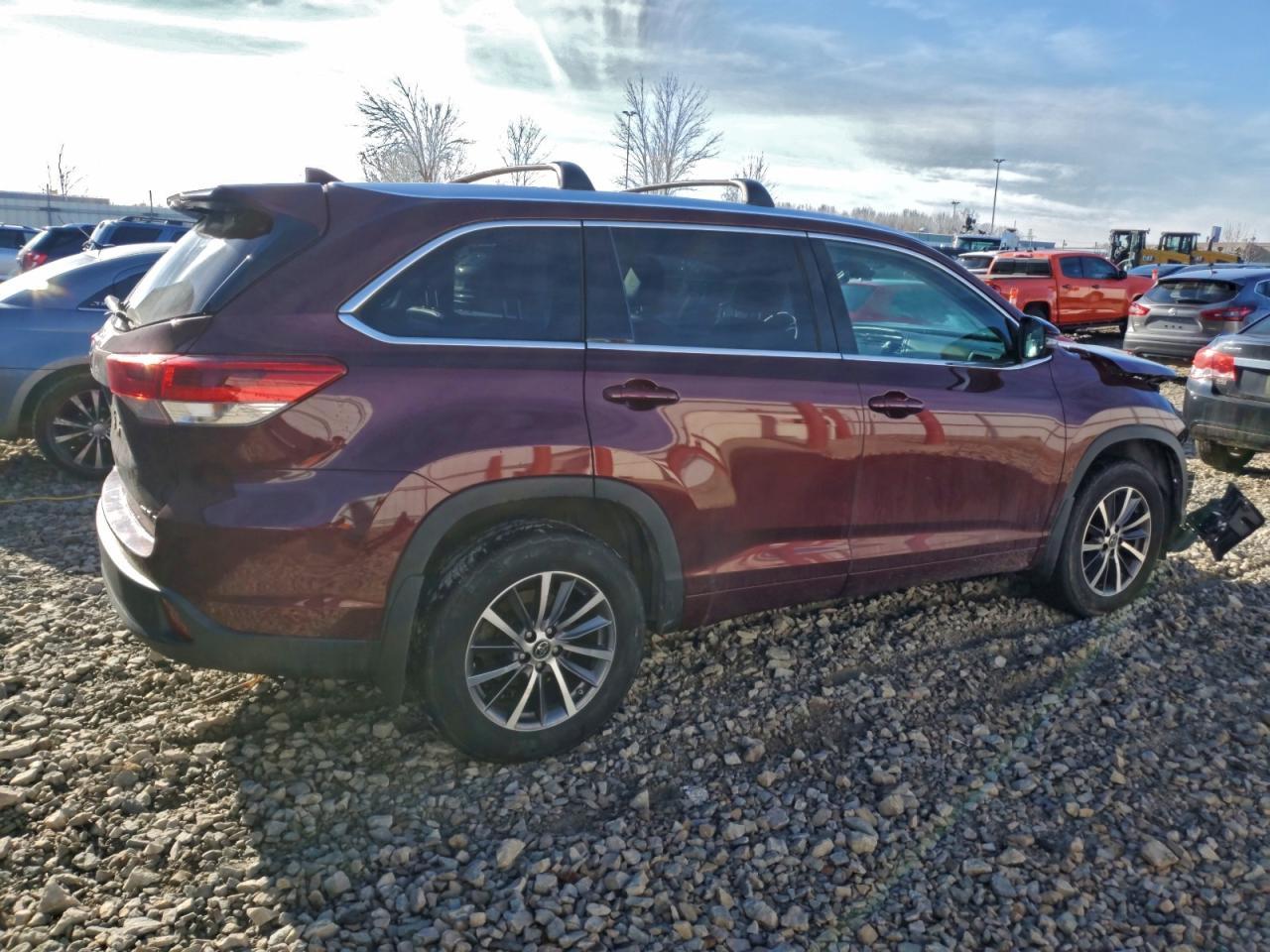 2018 TOYOTA HIGHLANDER