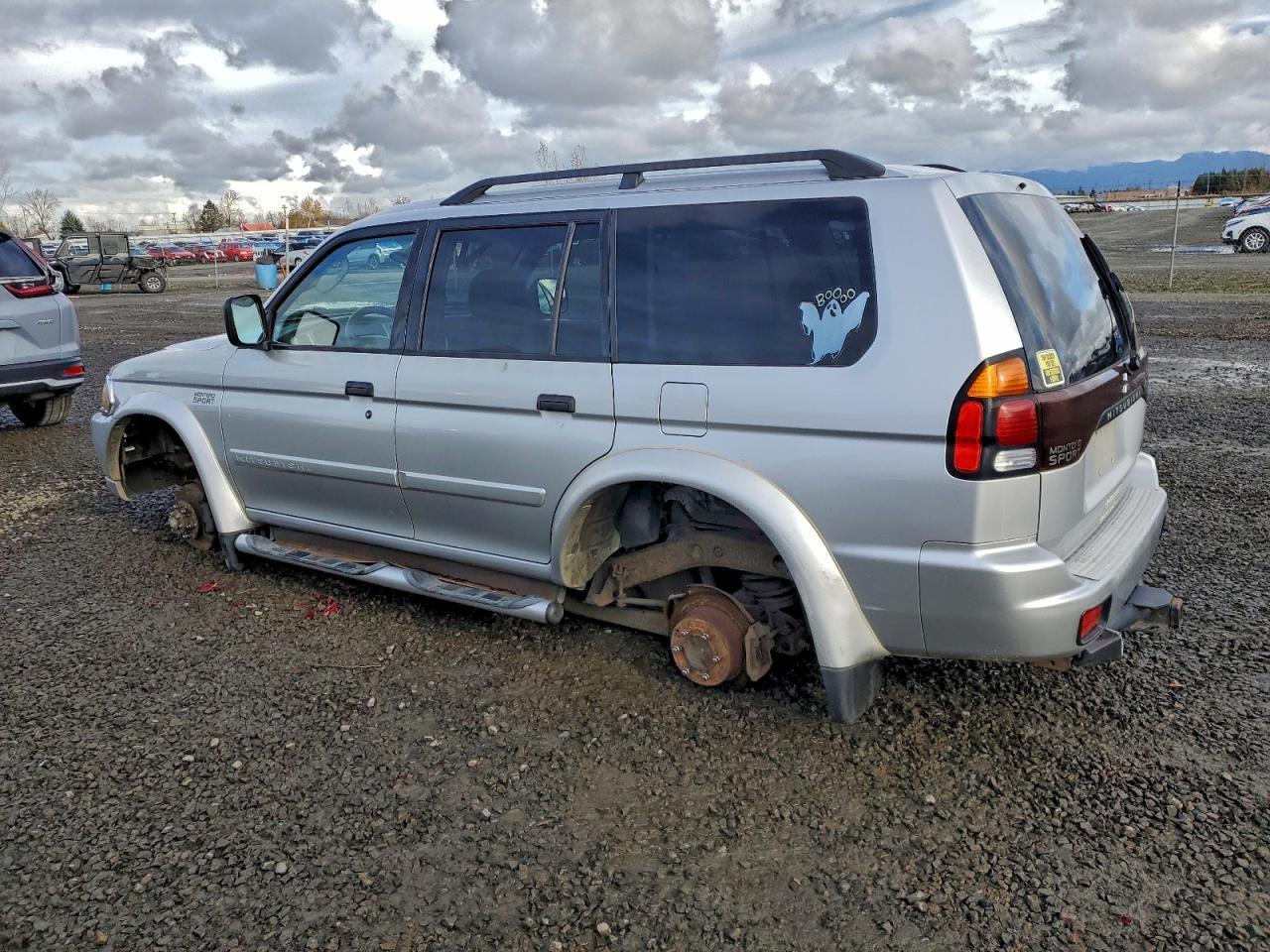2003 MITSUBISHI Montero