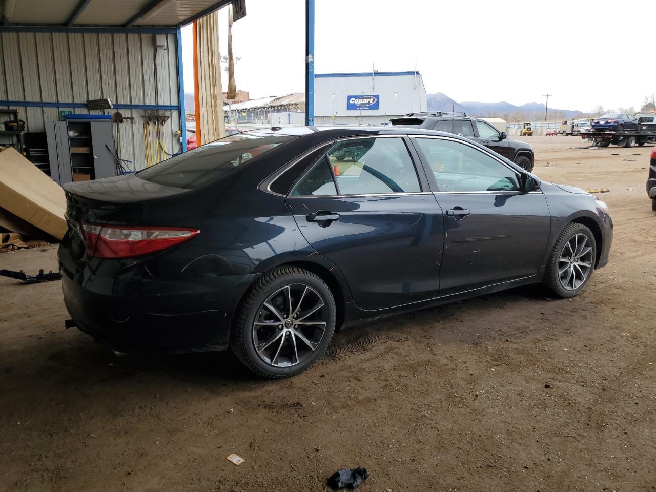 2015 TOYOTA CAMRY