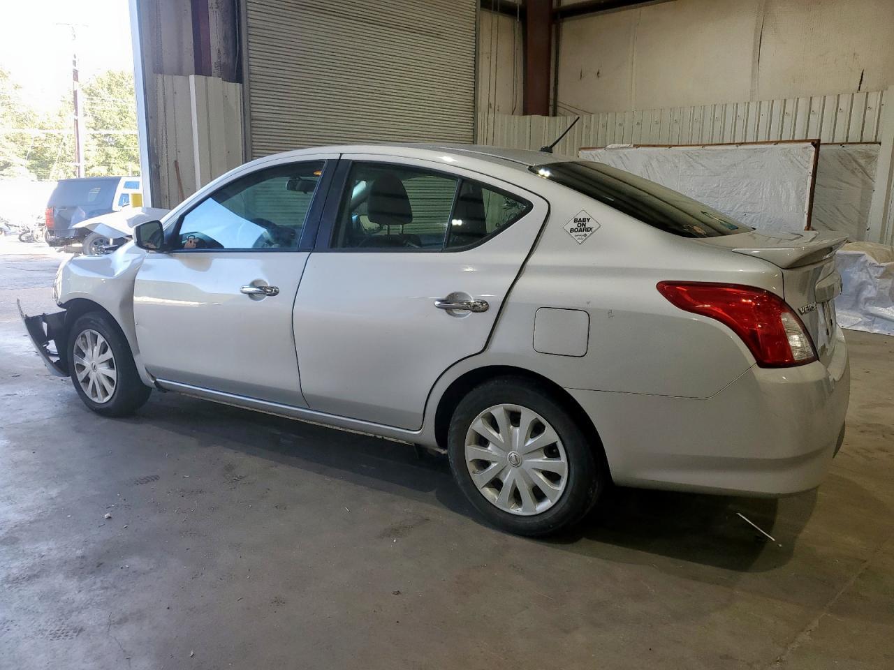 2019 NISSAN VERSA