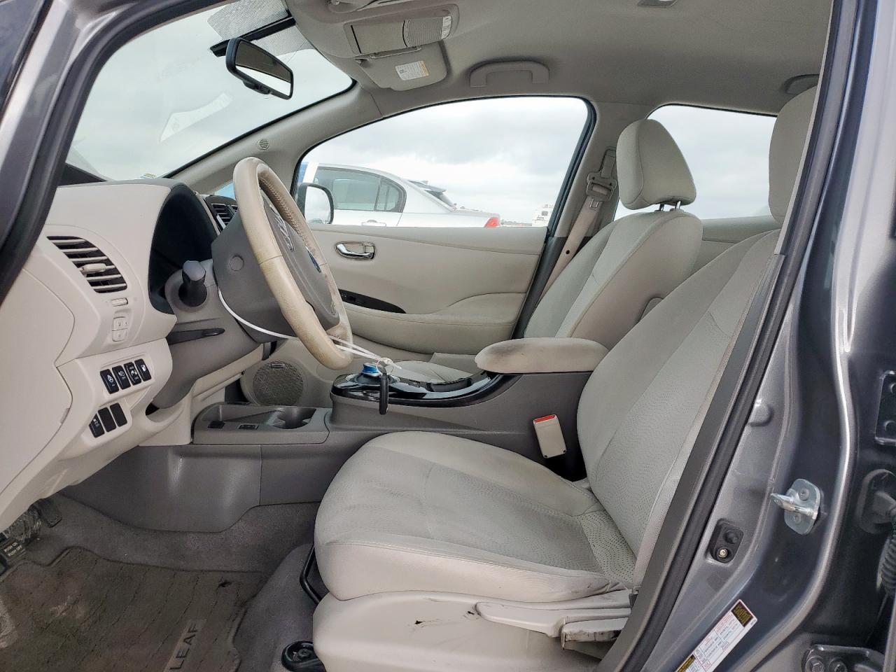 2014 NISSAN LEAF