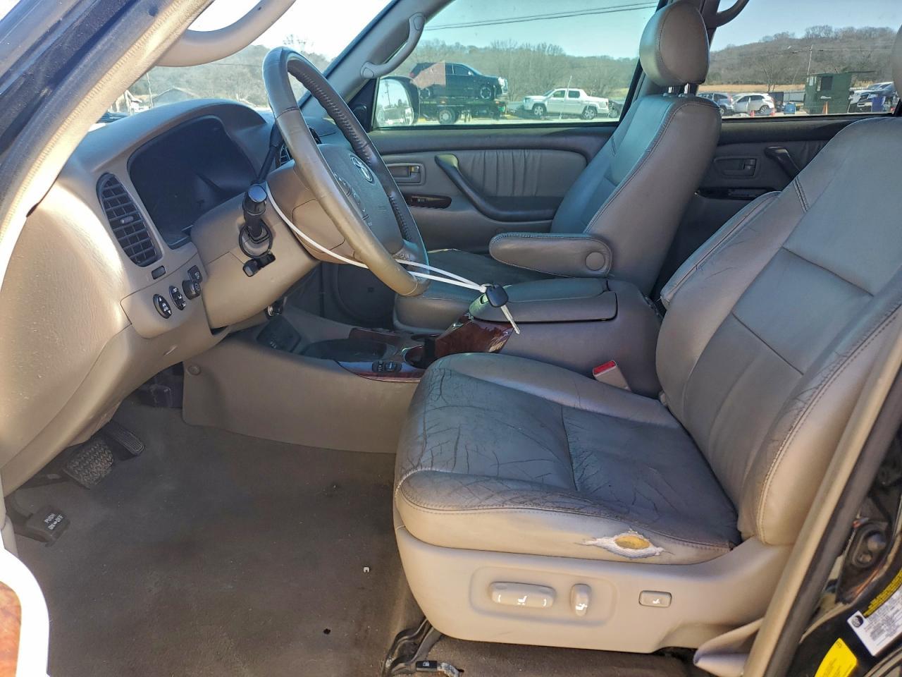 2006 TOYOTA Sequoia