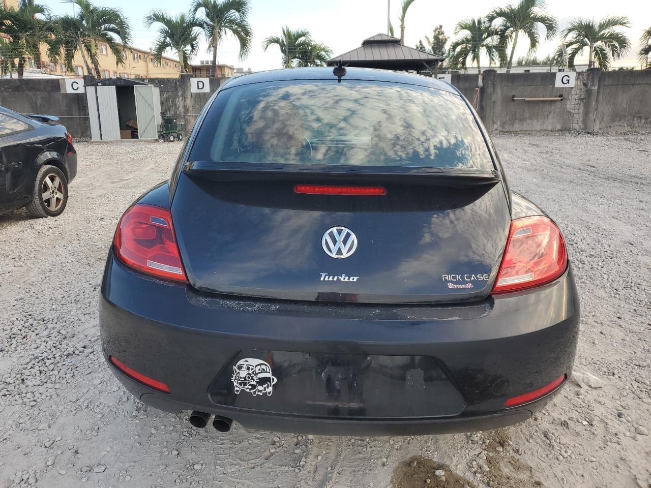 2016 VOLKSWAGEN Beetle