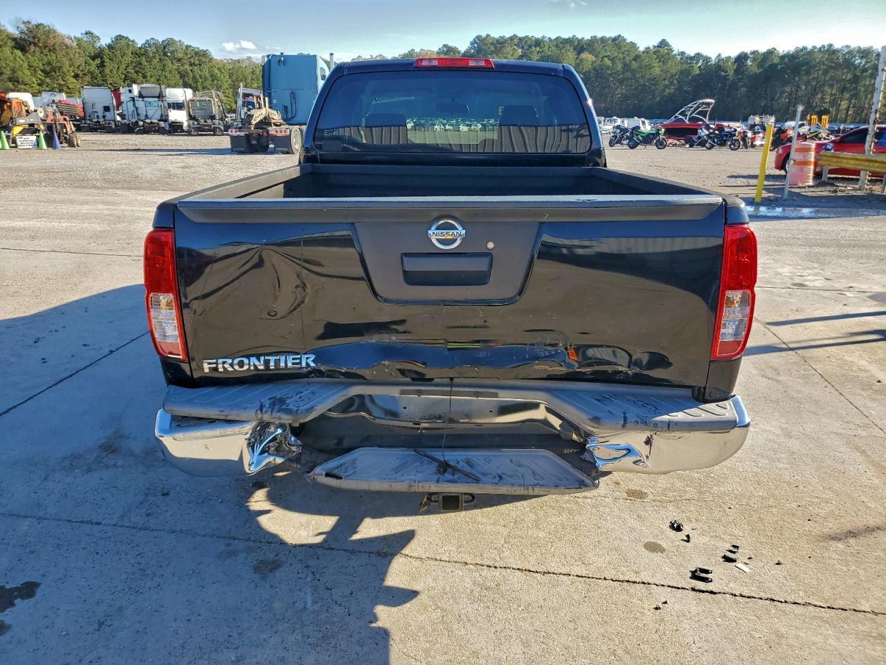 2014 NISSAN Frontier