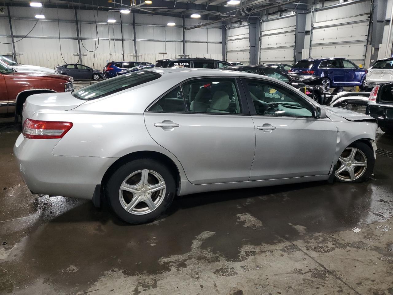 2011 TOYOTA CAMRY