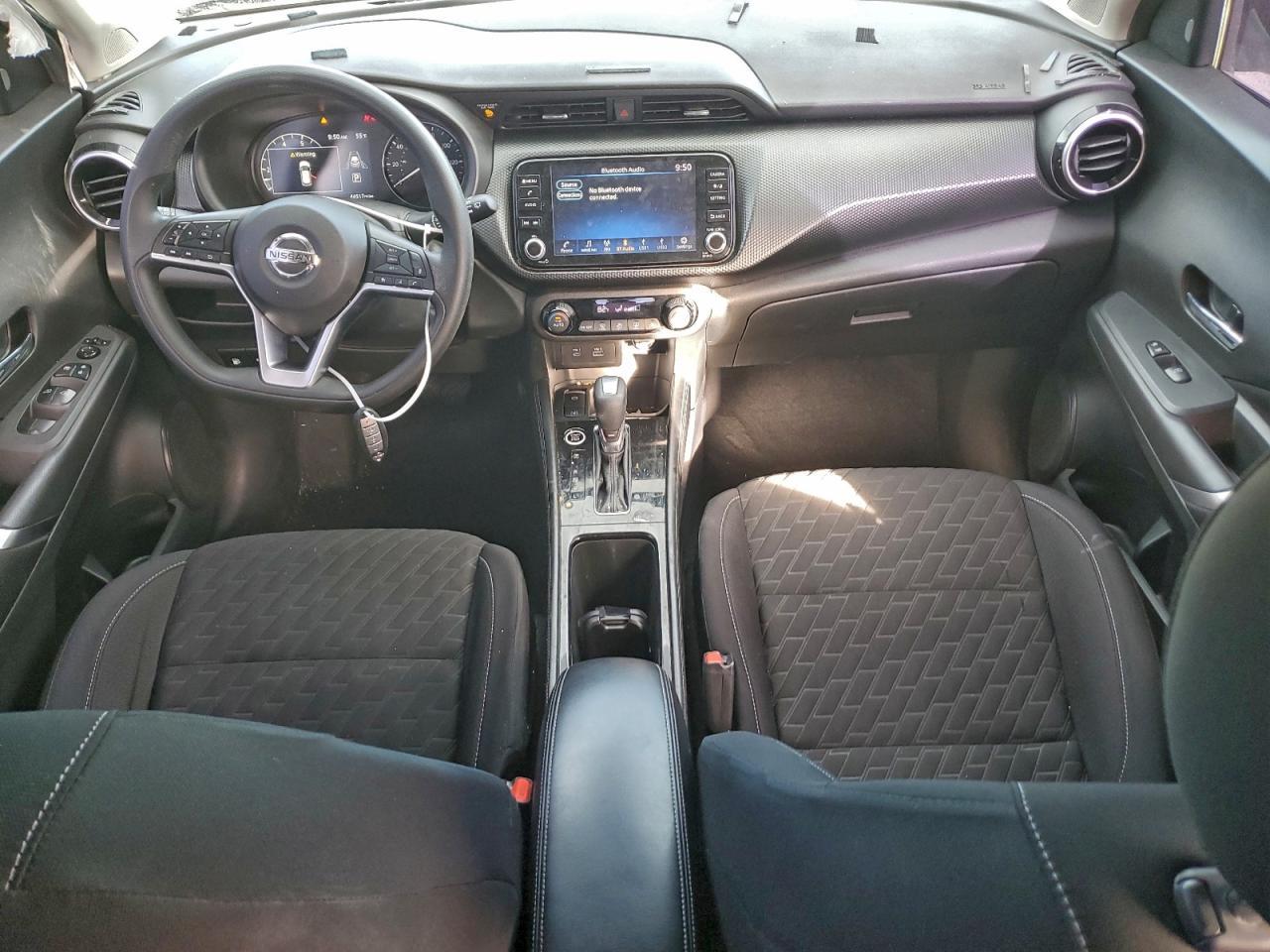 2021 NISSAN KICKS