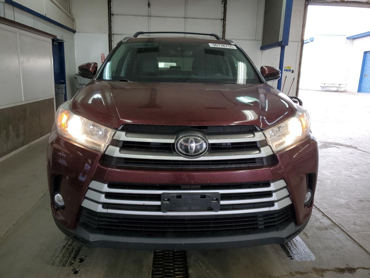 2017 TOYOTA HIGHLANDER
