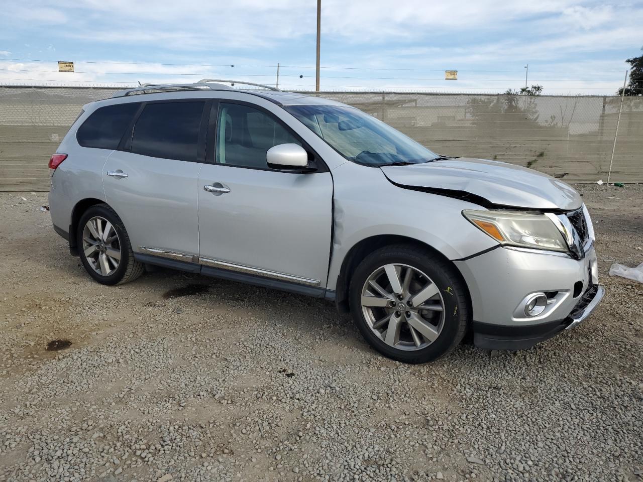 2016 NISSAN PATHFINDER