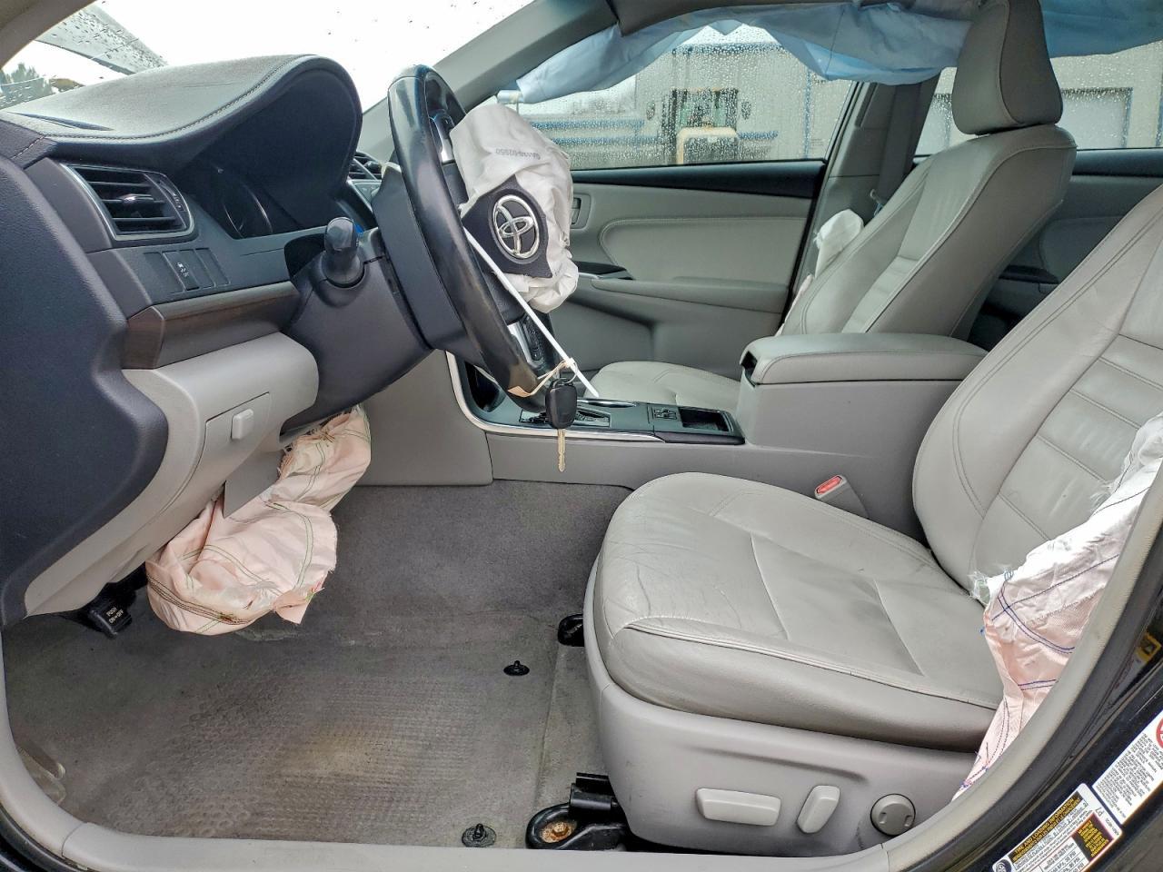 2016 TOYOTA CAMRY