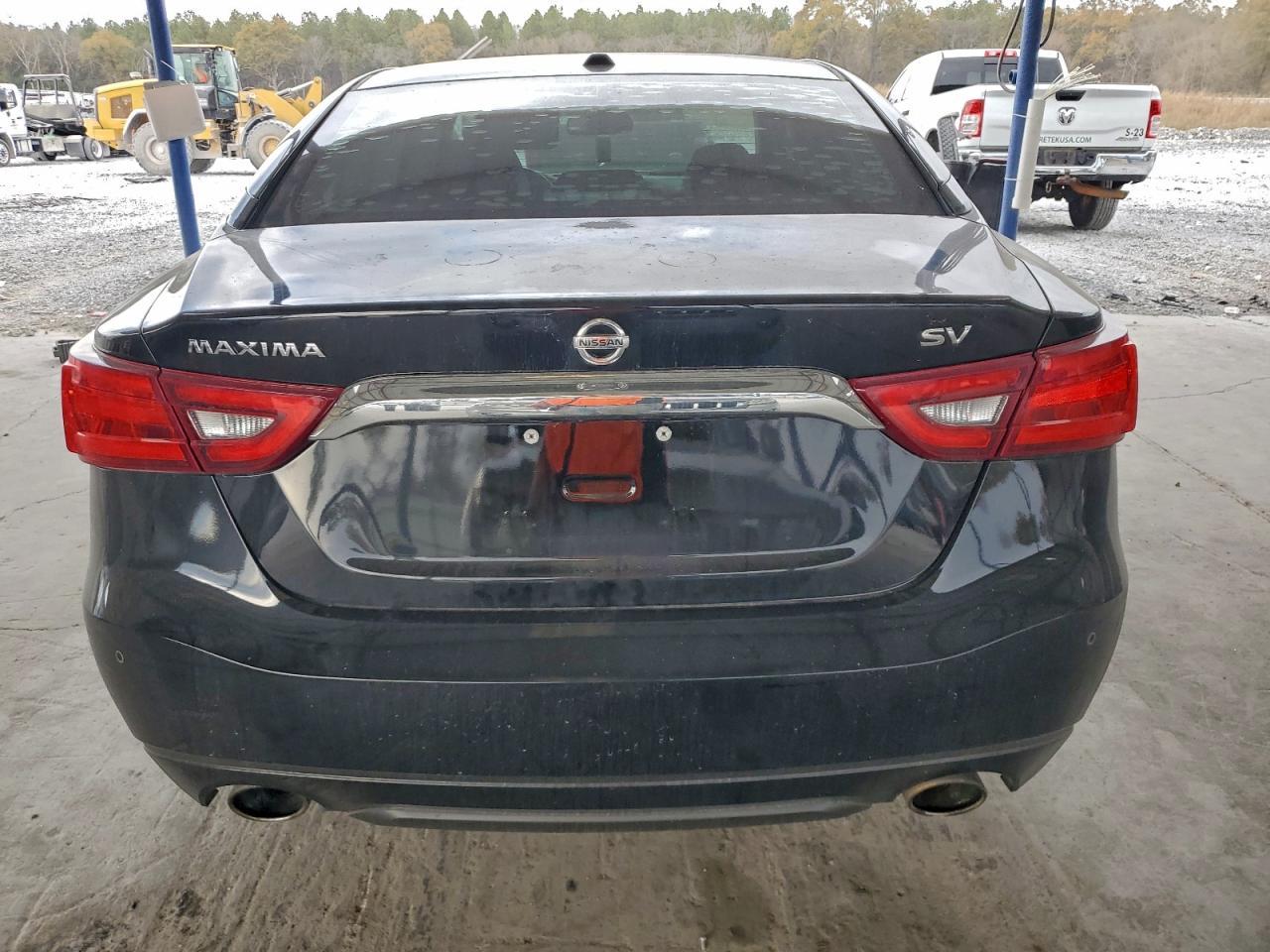2017 NISSAN Maxima