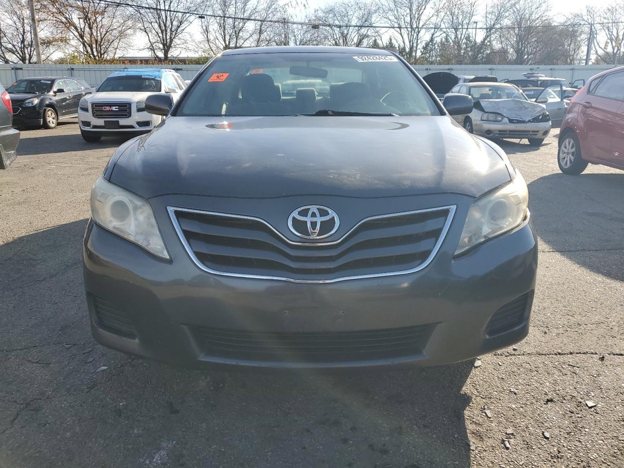 2011 TOYOTA CAMRY