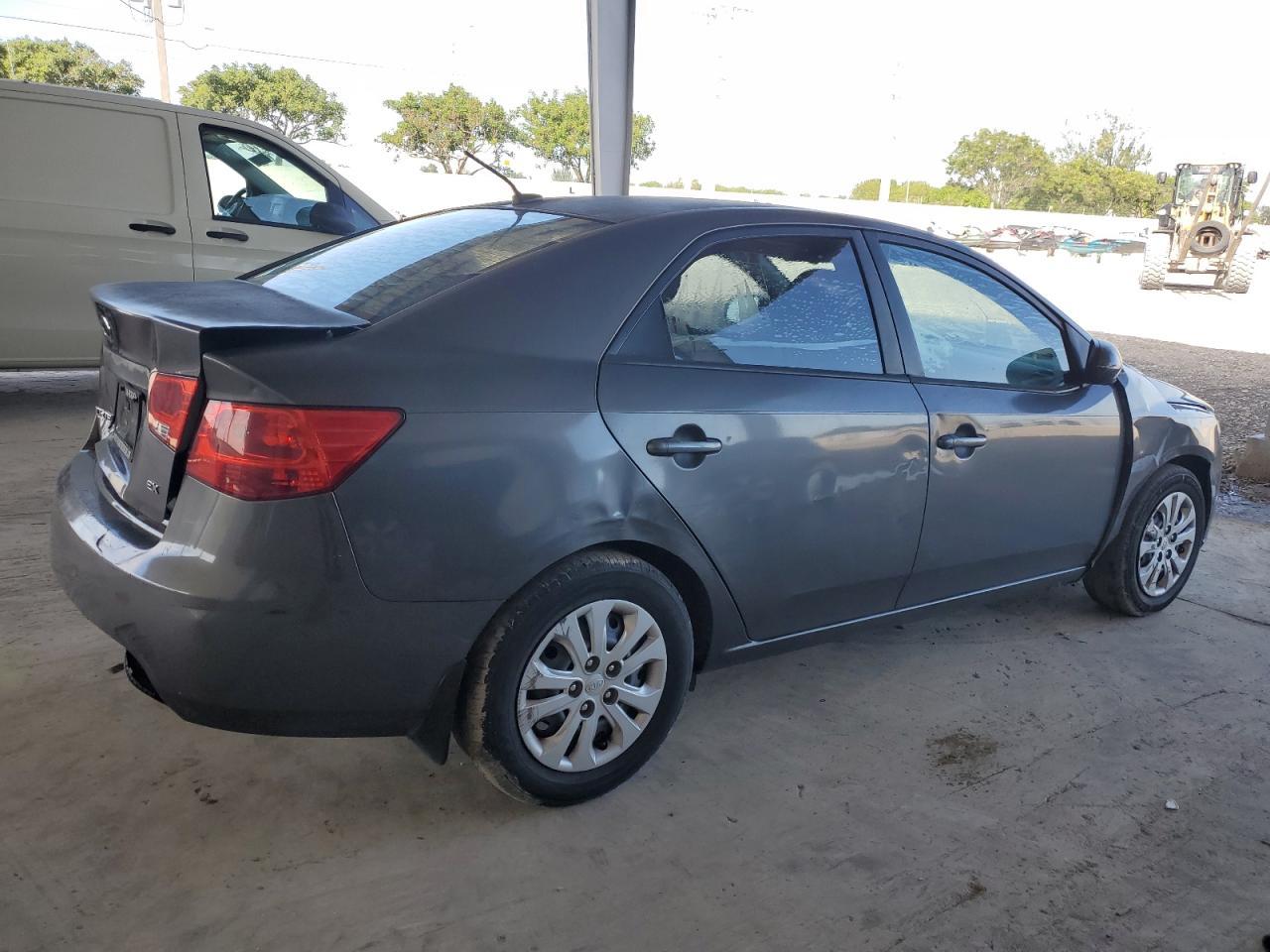 2013 KIA FORTE