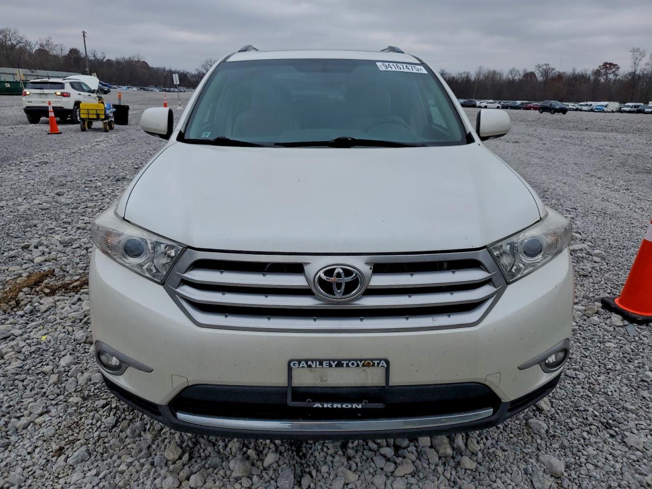 2011 TOYOTA HIGHLANDER