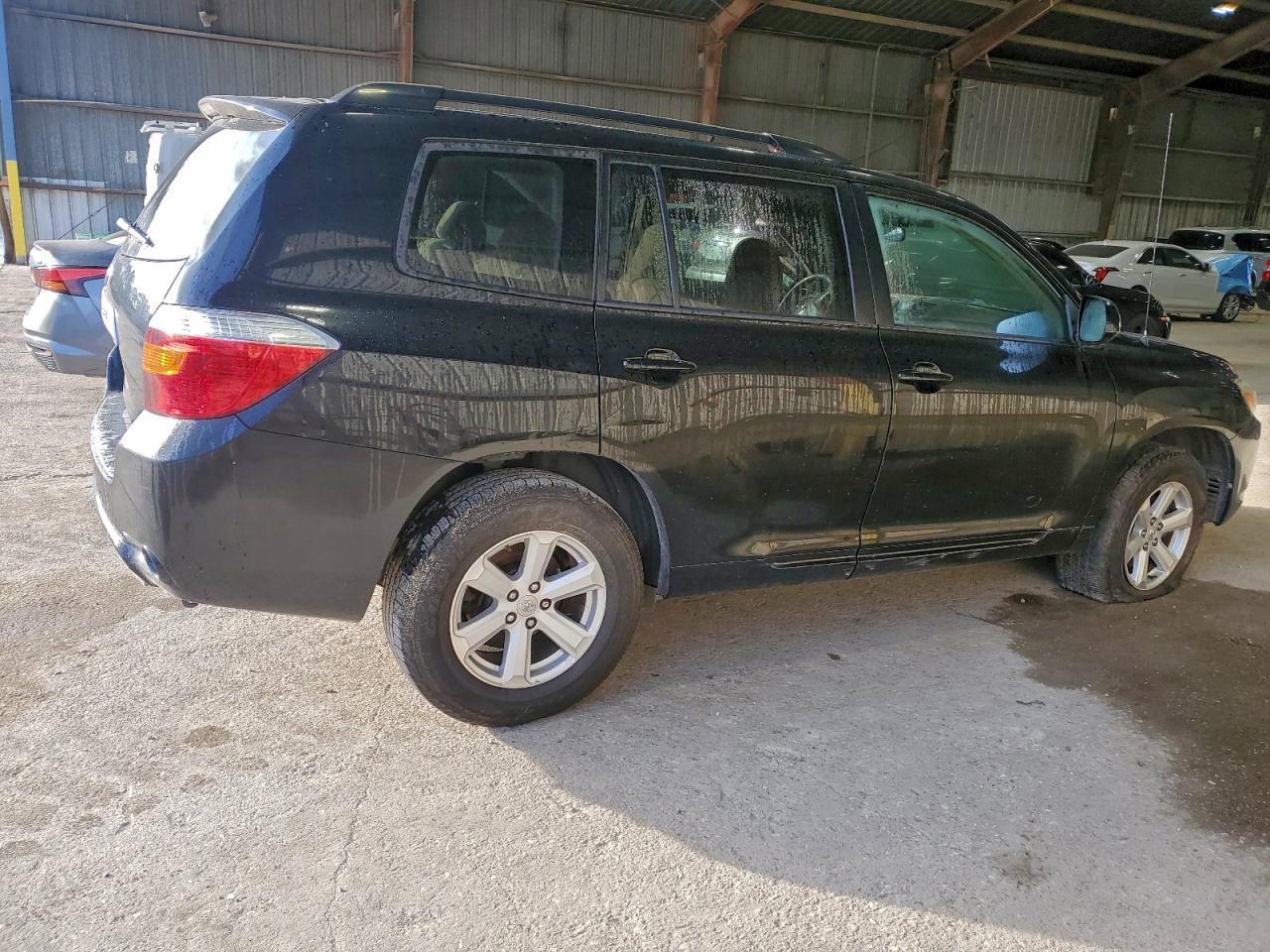 2010 TOYOTA HIGHLANDER
