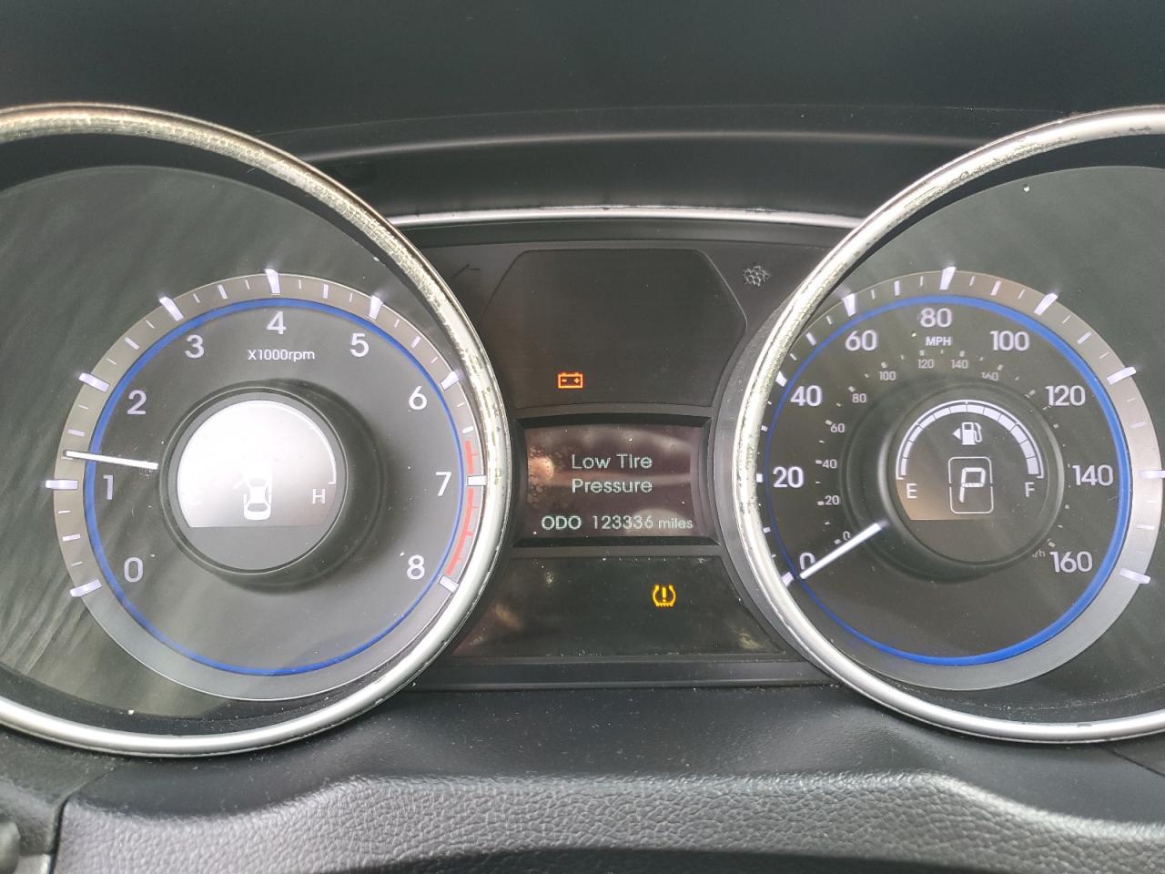 2011 HYUNDAI SONATA