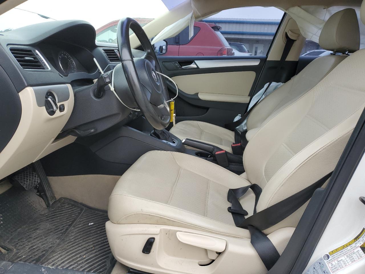 2013 VOLKSWAGEN JETTA