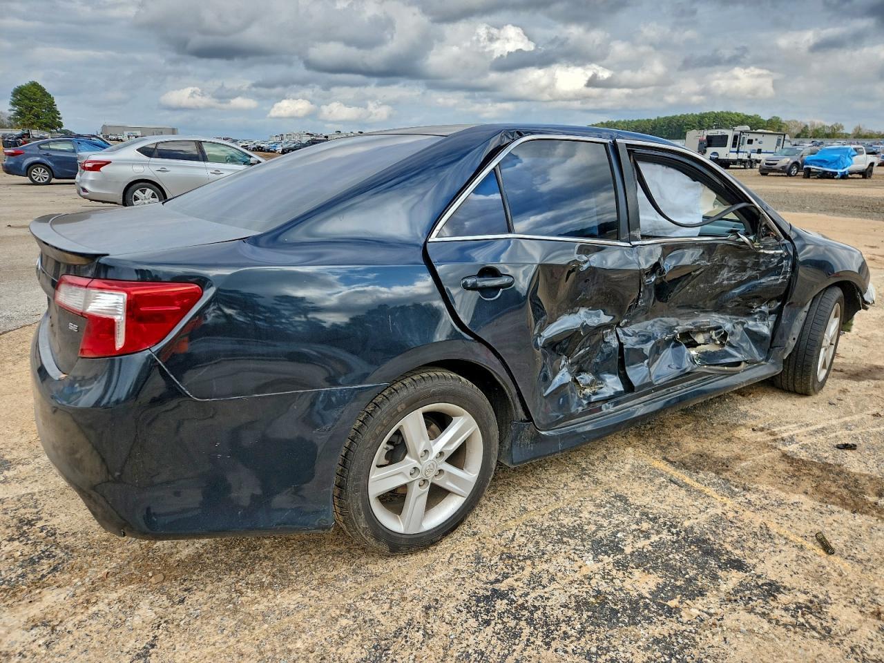 2012 TOYOTA CAMRY