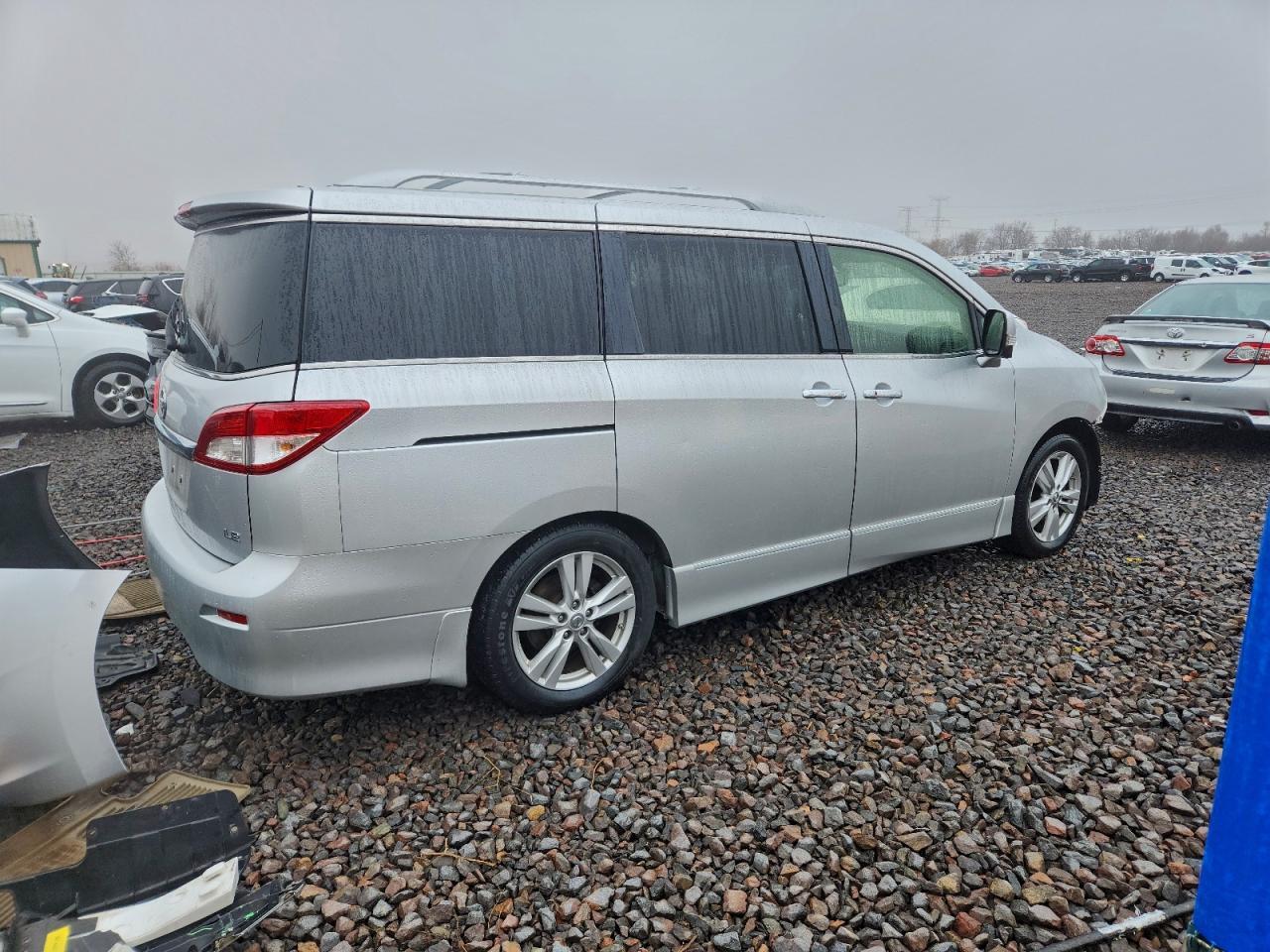 2013 NISSAN Quest