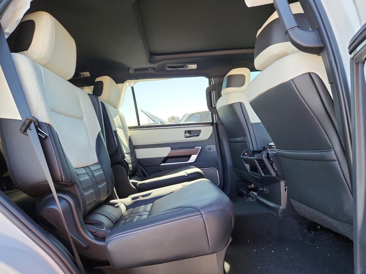2024 TOYOTA Sequoia