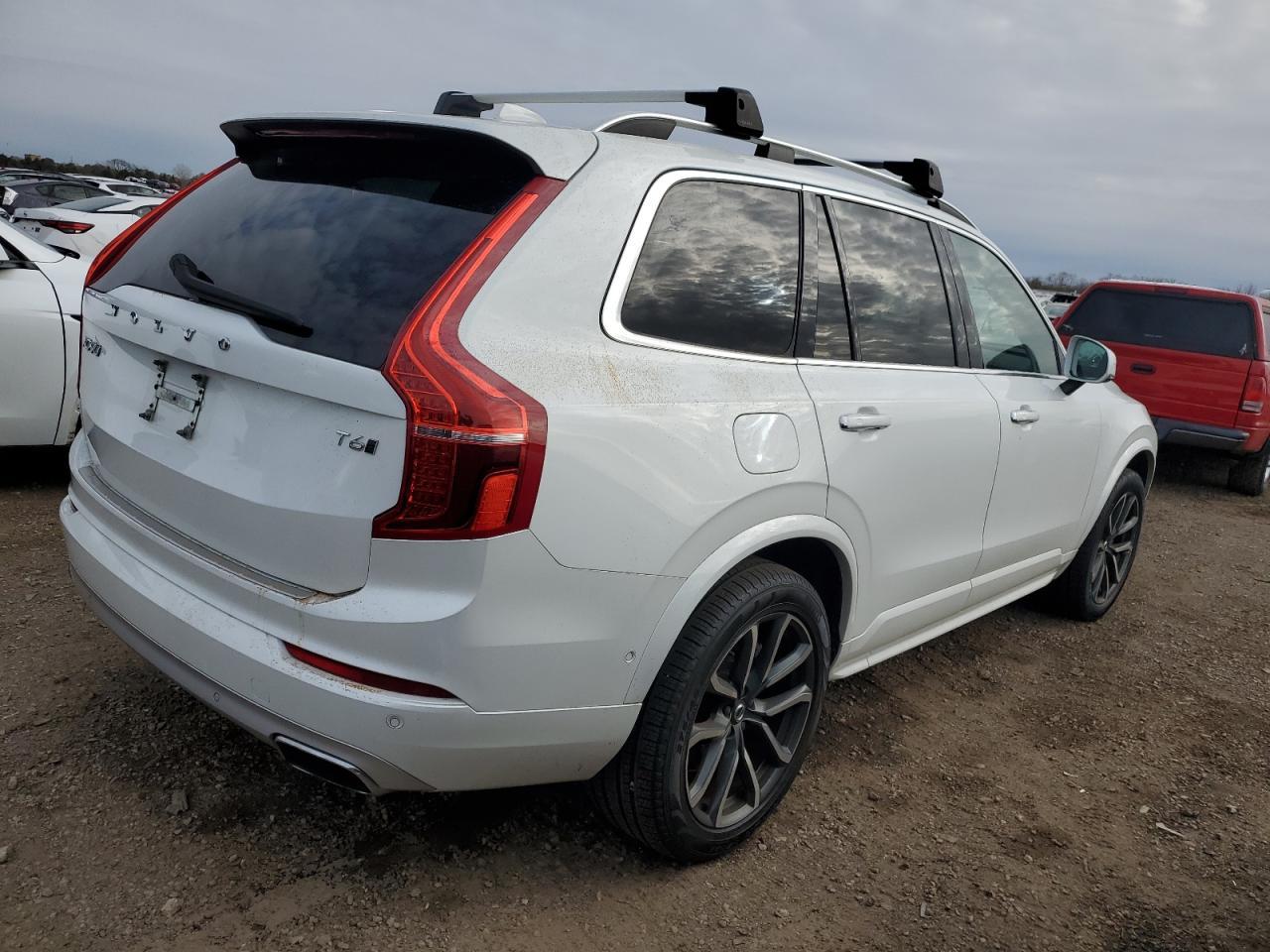 2019 VOLVO XC90