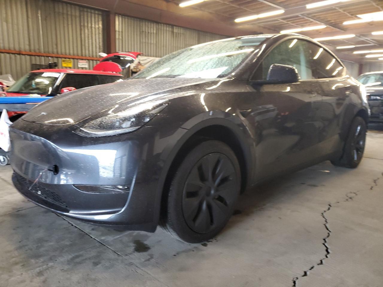 2024 TESLA MODEL Y