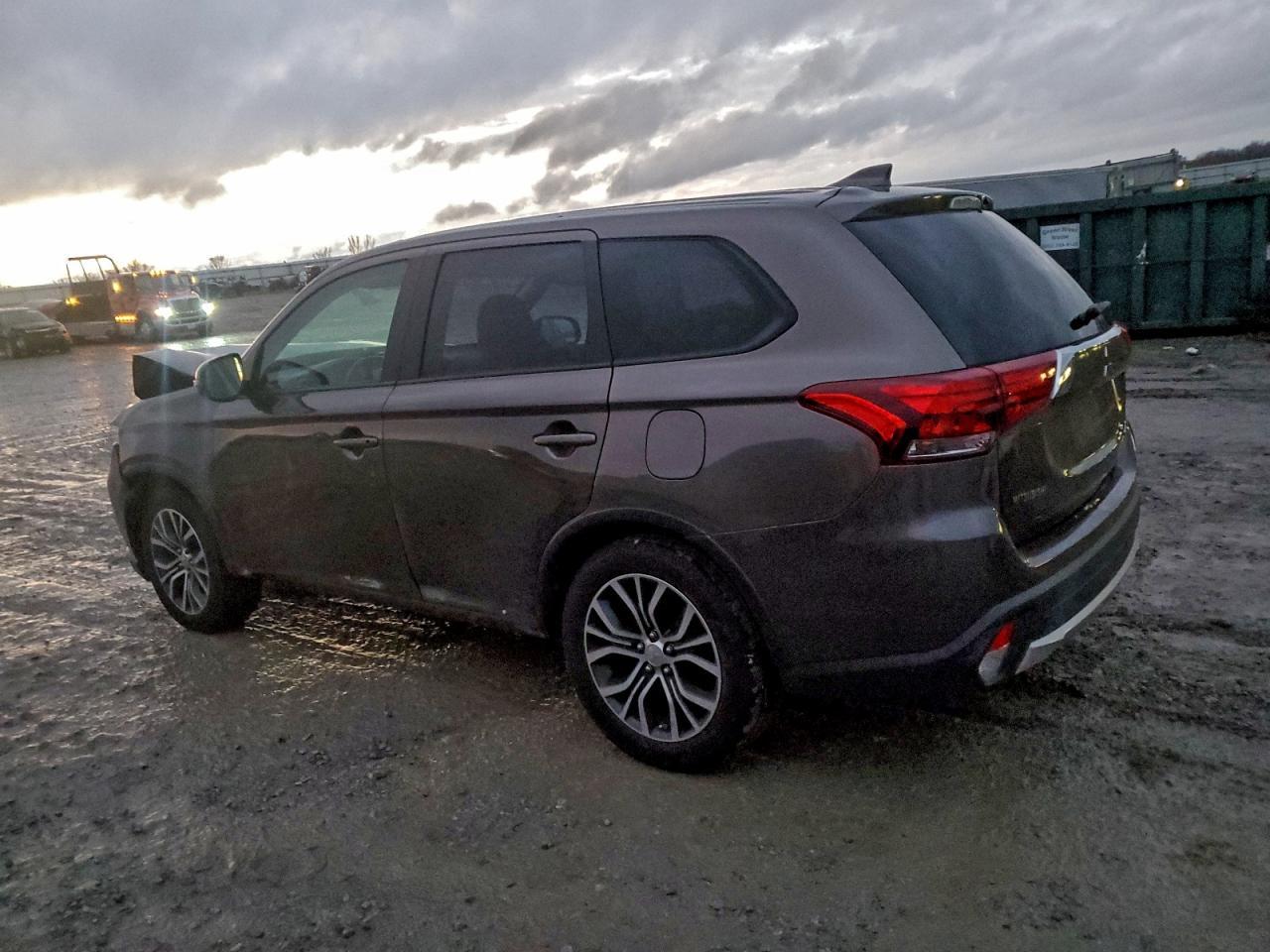 2017 MITSUBISHI outlander