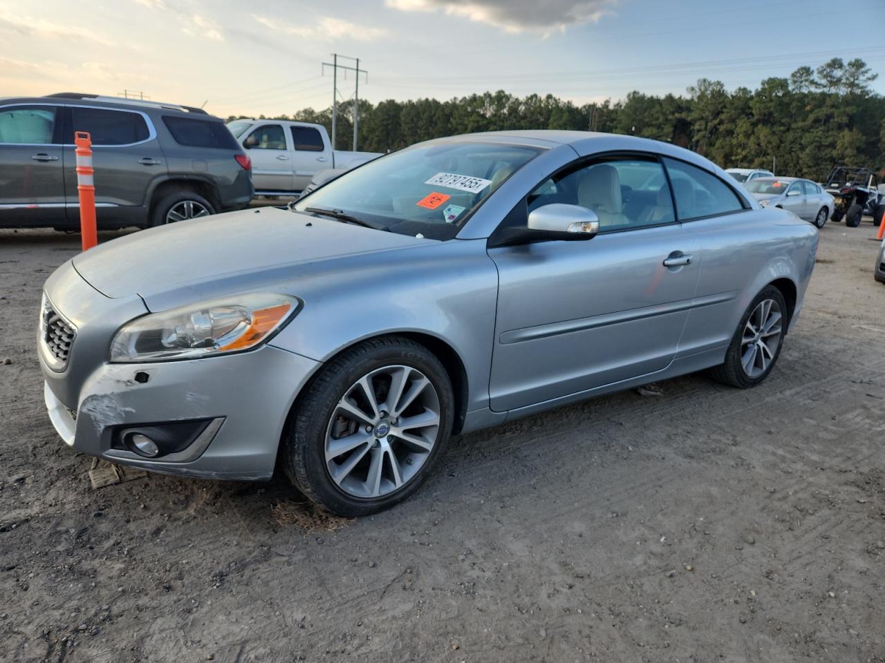 2013 VOLVO C70