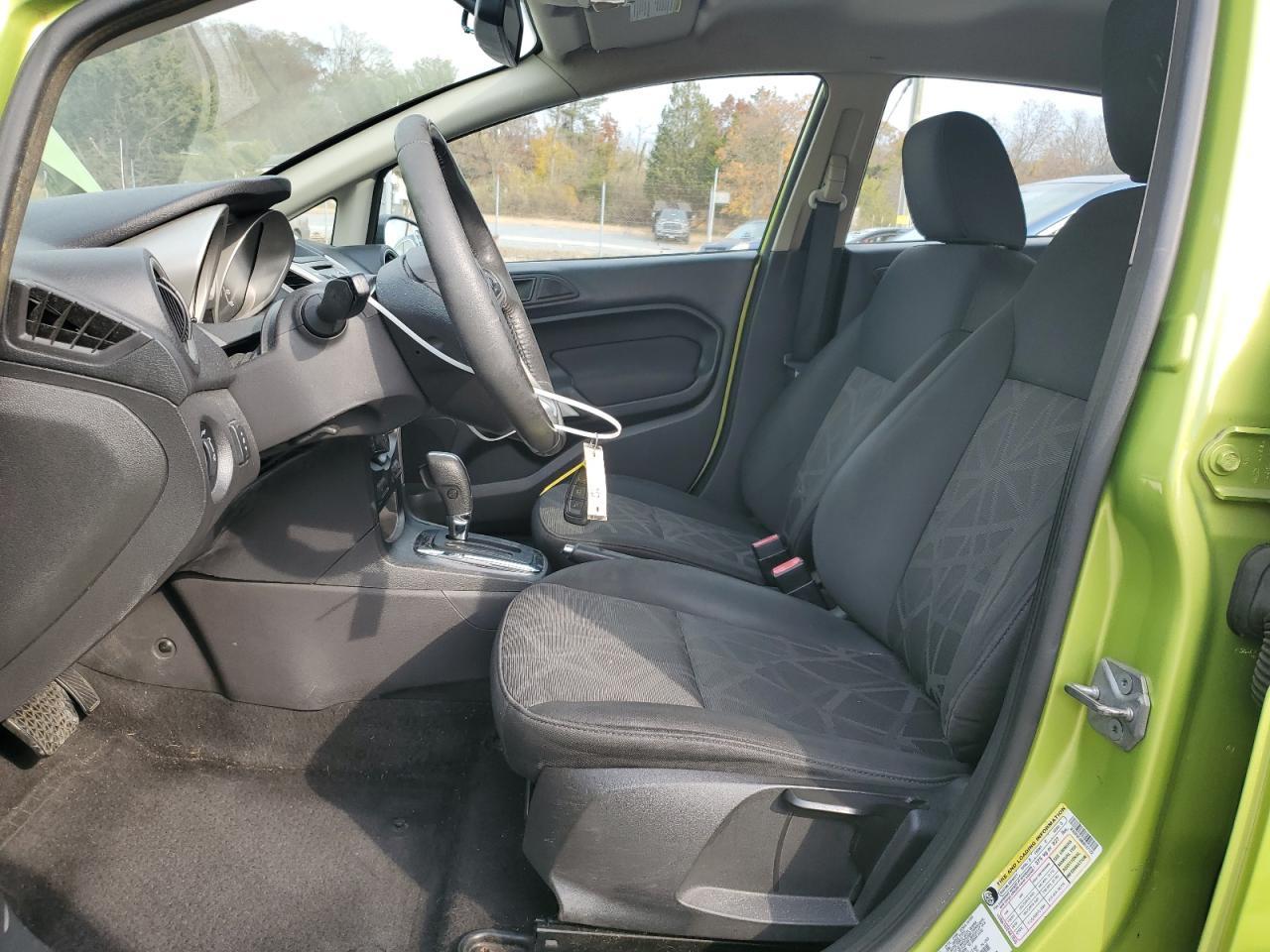 2011 FORD Fiesta