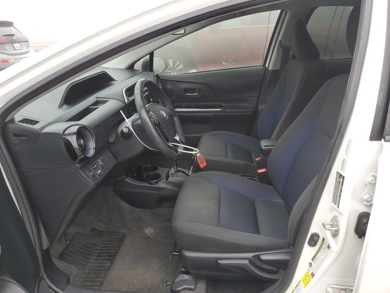 2018 TOYOTA Prius c