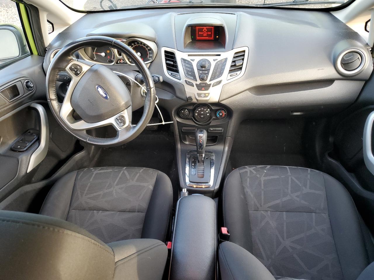 2011 FORD Fiesta