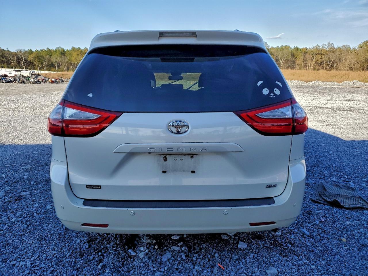 2015 TOYOTA SIENNA