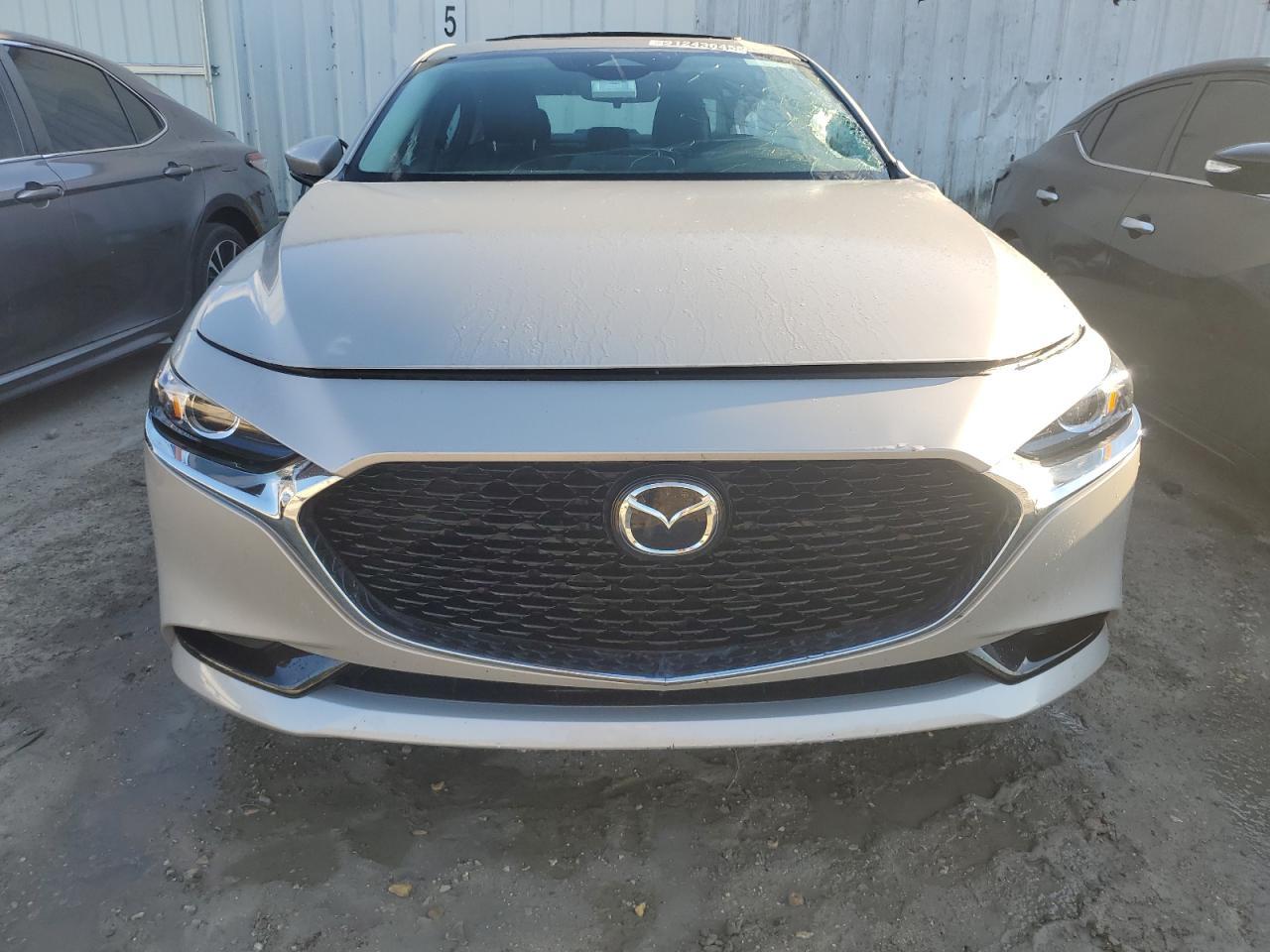 2025 MAZDA 3