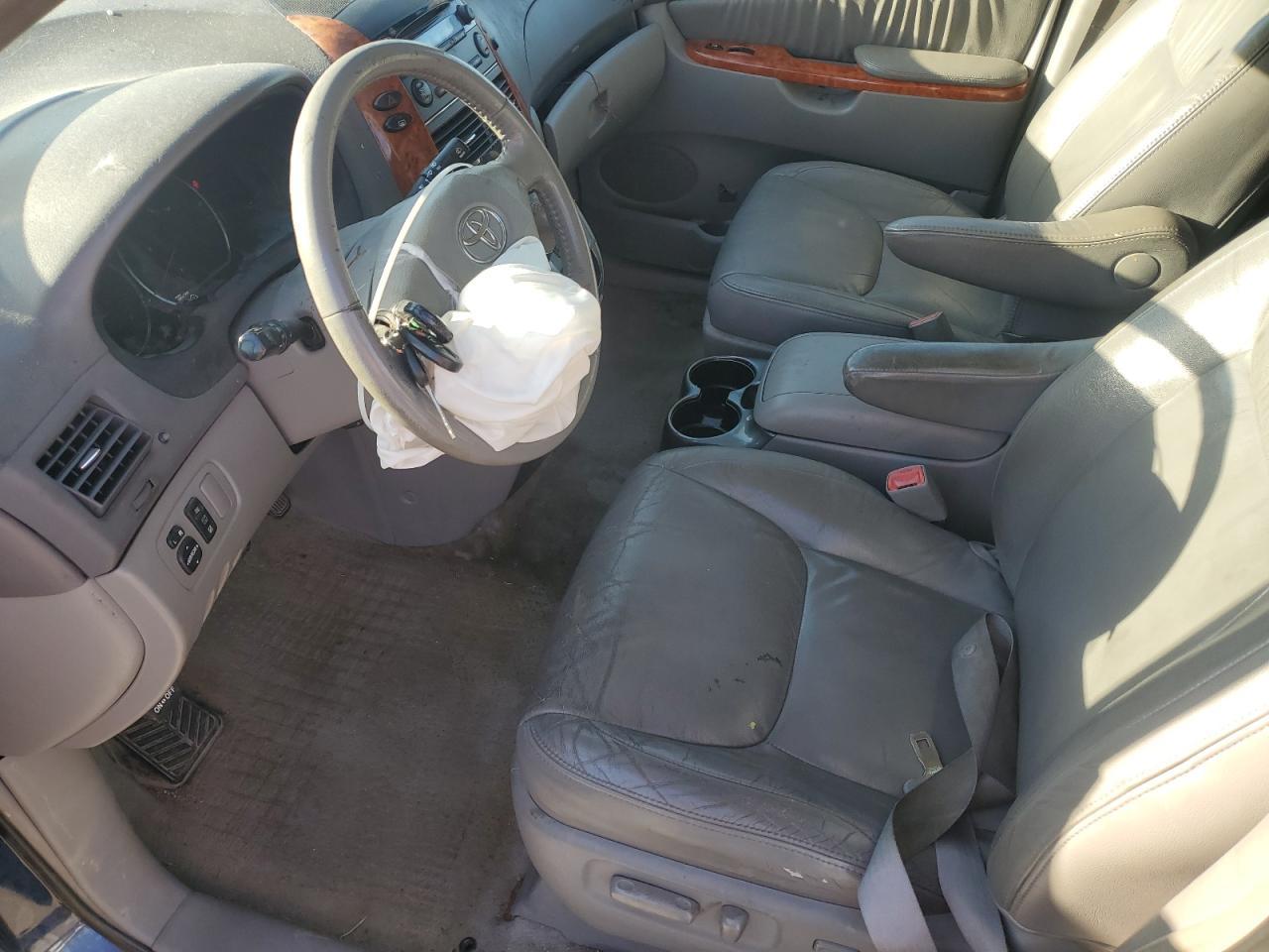 2007 TOYOTA SIENNA